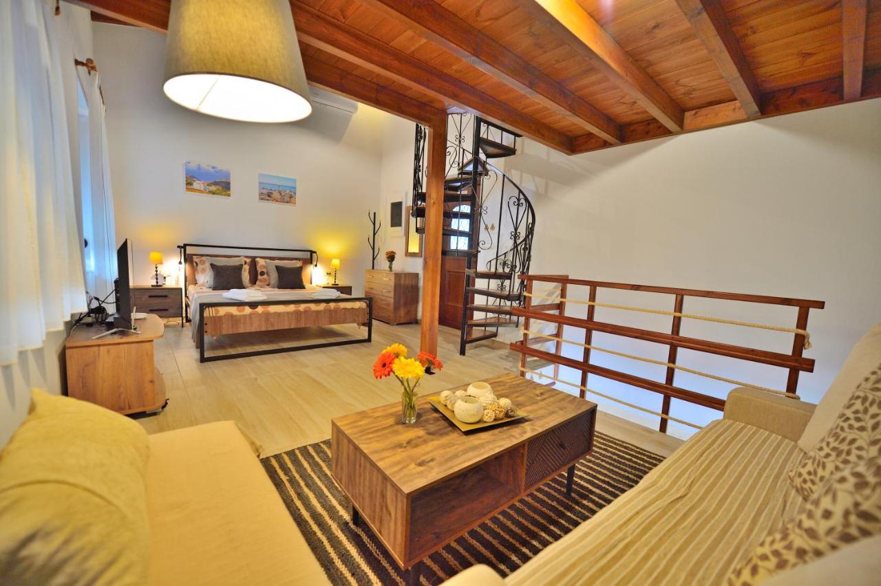 Plokamos House Case de vacanță *