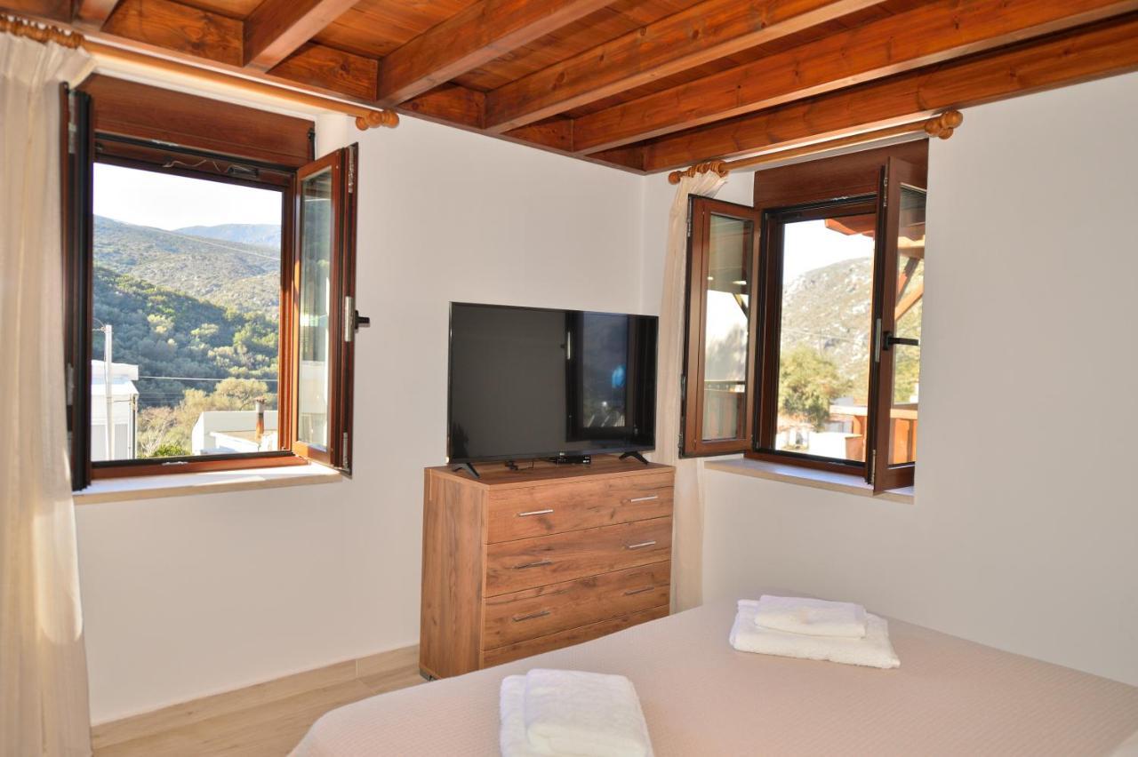 Plokamos House *
